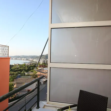 Tekb & Apartment *