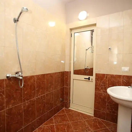 Tekb & Apartment Vlore