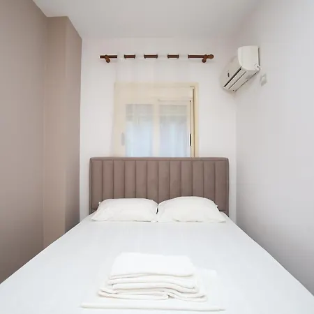 Tekb & Apartment *