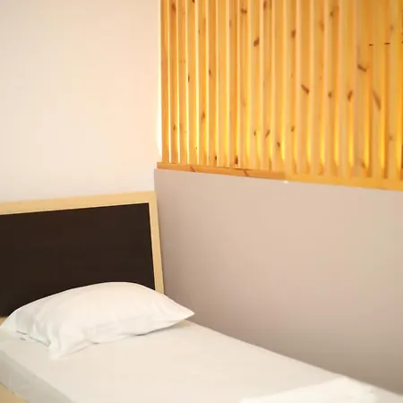 Tekb & Apartment Vlore