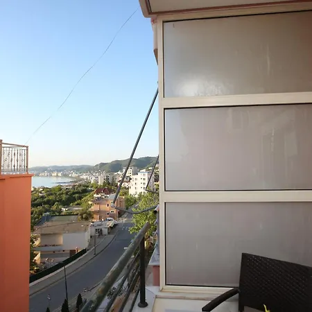Tekb & Apartment *